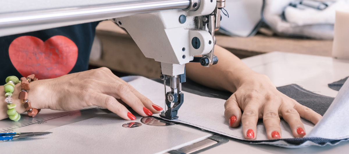 How to Choose the Right Custom Corporate Uniform in Malaysia